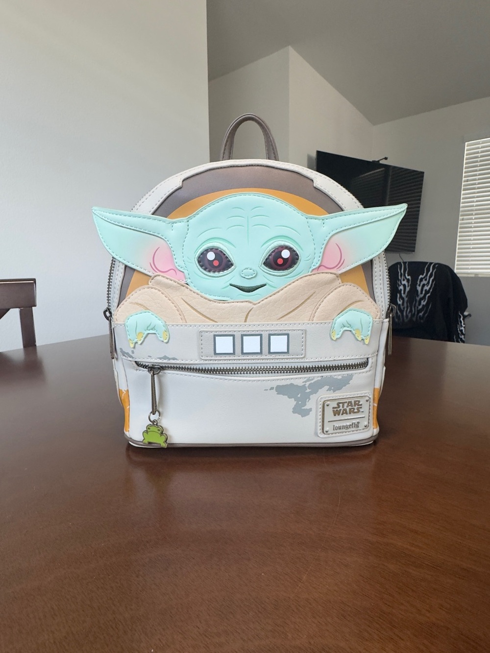Loungefly Baby Yoda Patterned Interior Bag - Mint Green & Cream